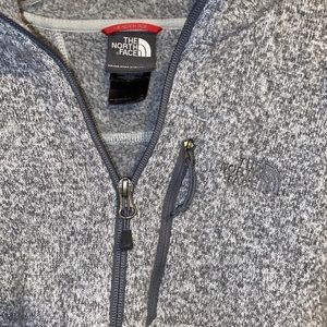 North Face men’s quarter zip pullover Grey